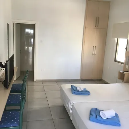 דירה Mandali Court