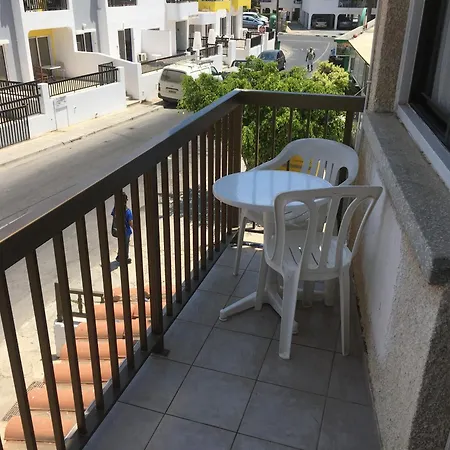 Mandali Court איה נאפה
