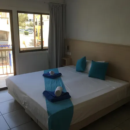 Mandali Court * איה נאפה